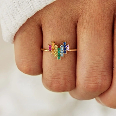 Wedding Engagement Ring in 18K Gold with Cute Heart Shape Design and Rainbow