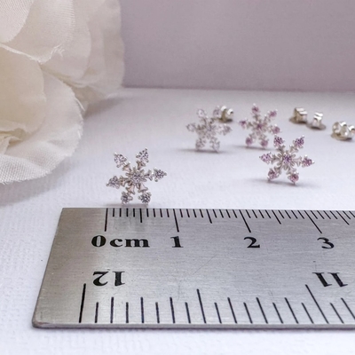 925 Sterling Silver Rhodium Plated CZ Snowflake Stud Earrings 2g