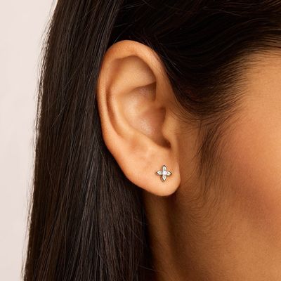 925 Sterling Silver Flower Stud Earrings Small Size for Everyday Wear